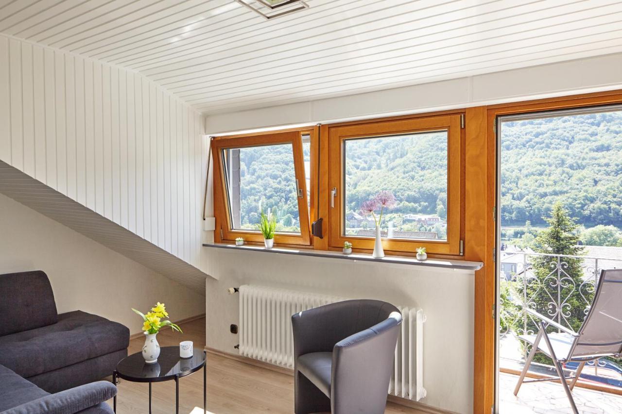 Ferienwohnung Mendgen Mit Panoramablick ベルンカステル・クース エクステリア 写真